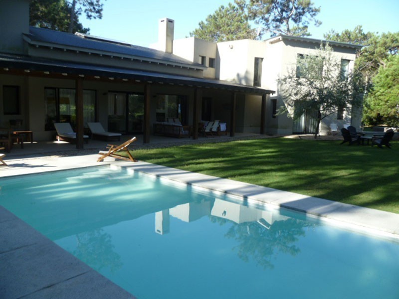 Excelente Casa en Alquiler en Laguna Blanca 